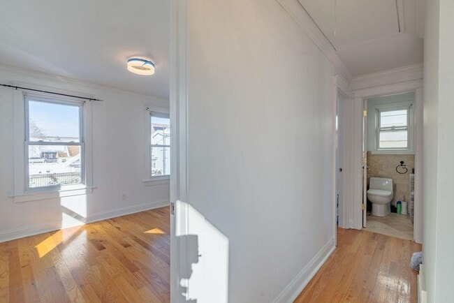 Building Photo - 179 Hobart Ave