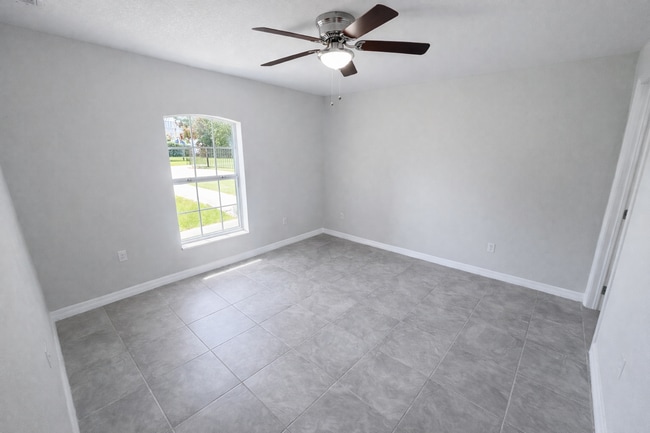 Building Photo - 3055 Morning Glory Dr