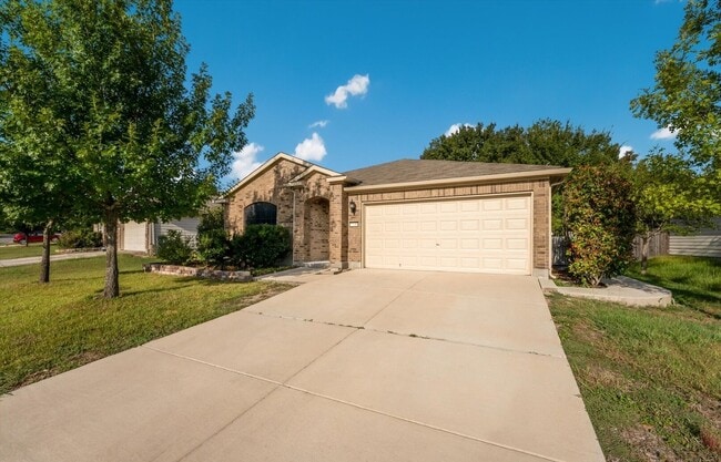 Building Photo - 5248 Columbia Dr