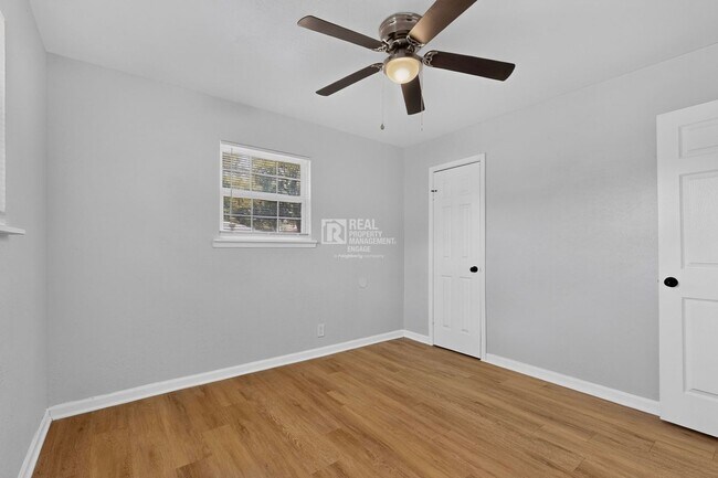 Building Photo - 1809 W Sanford St