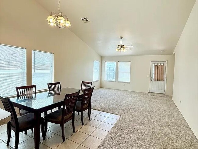 Building Photo - 2821 Fennel Rd