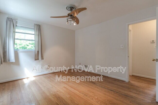 Building Photo - 4141 21st Rd N