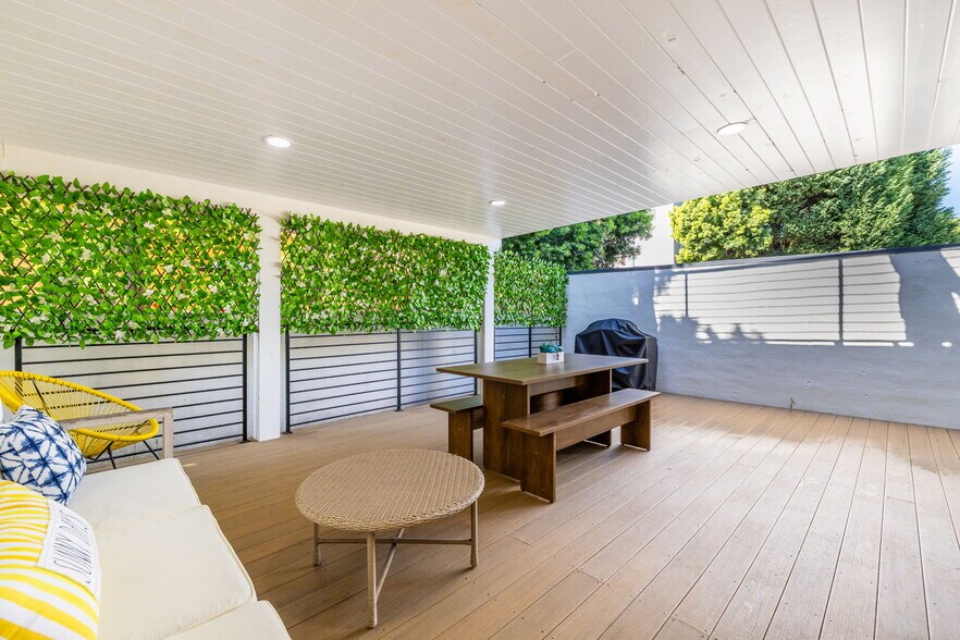 Building Photo - 321 N Gertruda Ave