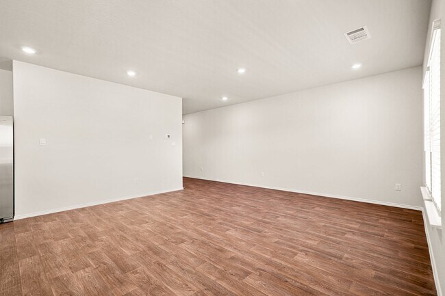 Building Photo - BRAND NEW HOUSE LOCATED IN RIVERSTONE AT WESTPOINTE SAN ANTONIO TX 78253