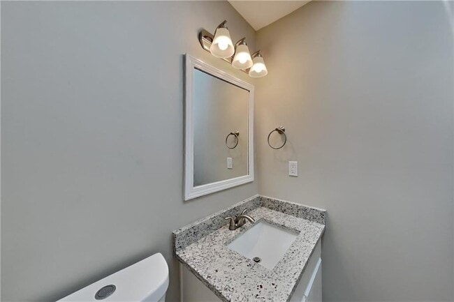 Building Photo - 4171 Woodcrest Dr