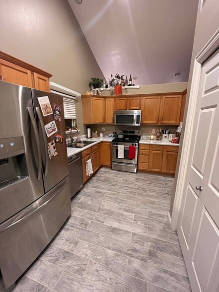 Building Photo - 3860 N Davencourt Loop