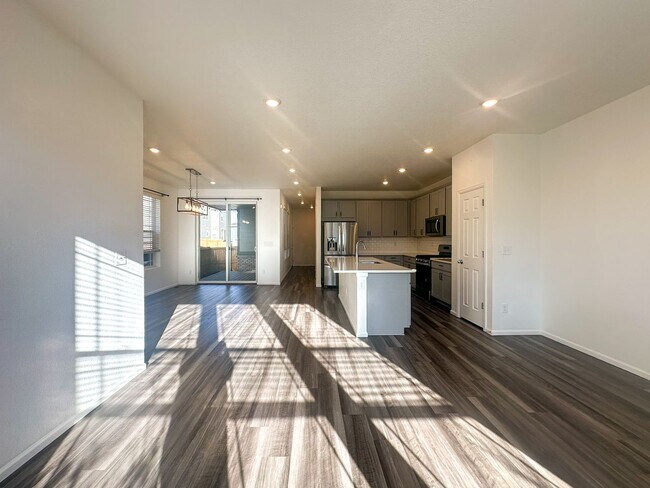 Building Photo - 17430 Pacific Peak Cir