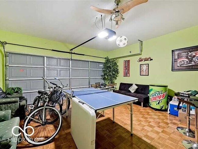 Building Photo - 10267 Blue Sky Dr