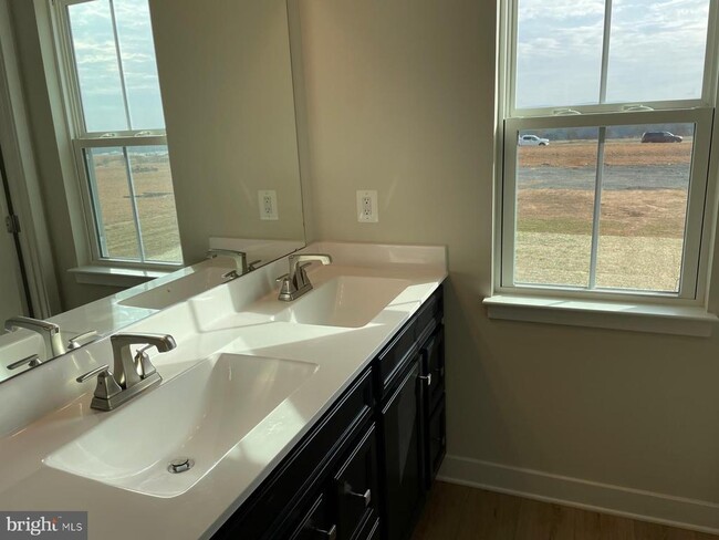 Building Photo - 2067 Lockwood Dr