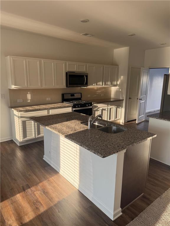 Building Photo - 5620 Flint Ln