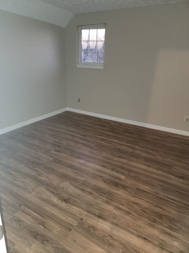 Building Photo - 2732 Holly Berry Dr