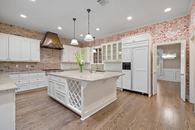 Building Photo - 4 Rock Way Cove