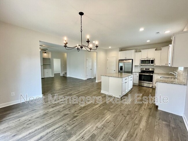 Building Photo - 1108 Mayfern Dr