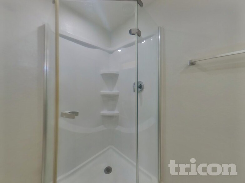 Building Photo - 3830 W Royal Palm Rd