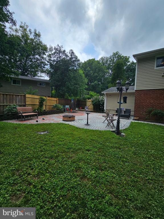 Building Photo - 8913 Cromwell Dr