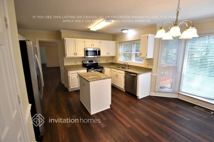 Building Photo - 13101 Angel Oak Dr