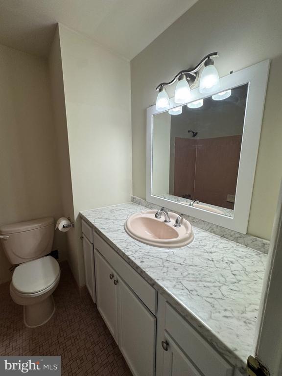 Building Photo - 7716 Bristow Dr