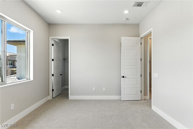Building Photo - 10632 Rolling Vista Dr
