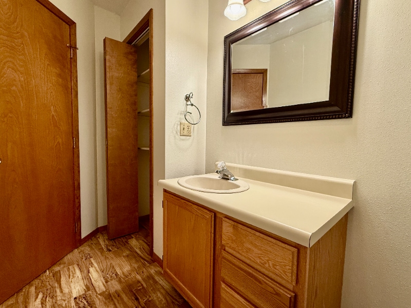 Building Photo - 722 Waverly Pl