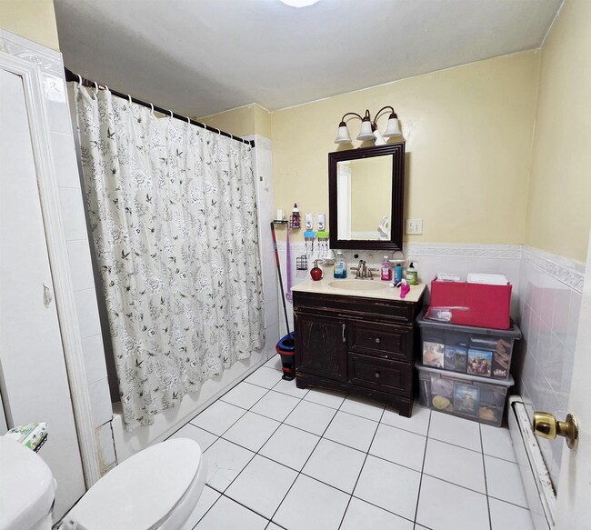 Building Photo - 132 42nd St