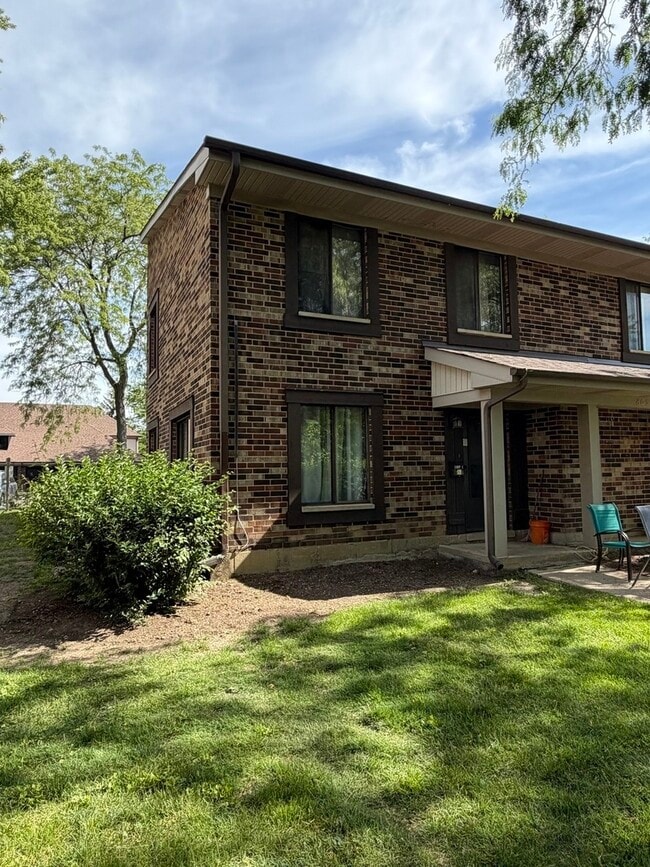 Building Photo - 805 Waterview Cir
