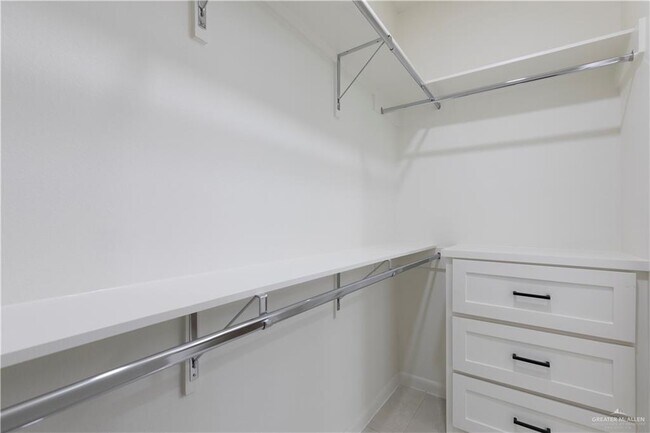 Building Photo - 14 Providence Ave