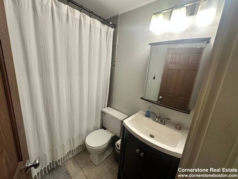 Building Photo - 28 Symphony Rd