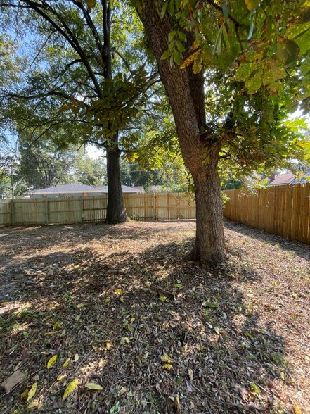 Building Photo - 791 Hanley St