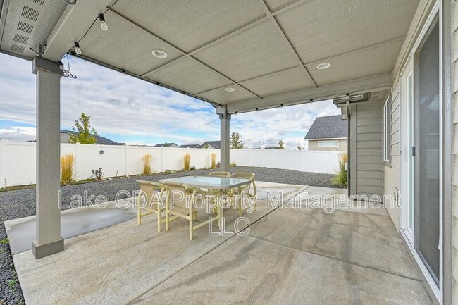 Building Photo - 12335 Gipper Loop