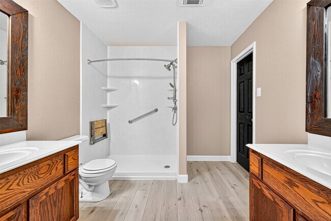 Building Photo - 926 Seabourne Meadow Dr