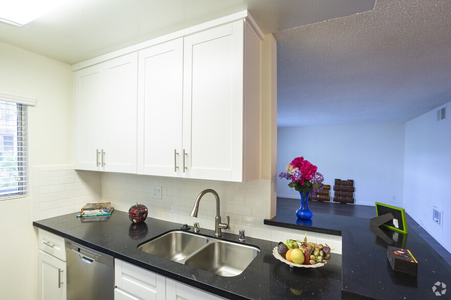 Ridgegate Apartments 9150 Tampa Ave Northridge CA 91324 Apartment