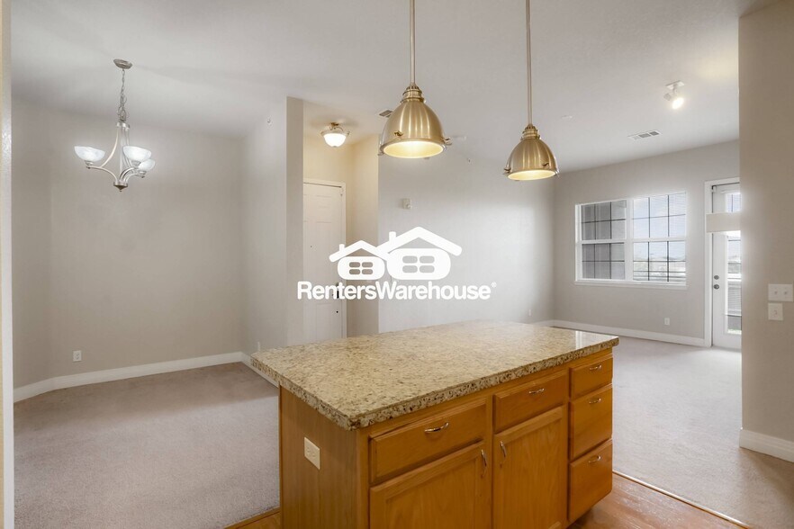 Building Photo - 199 Quebec St