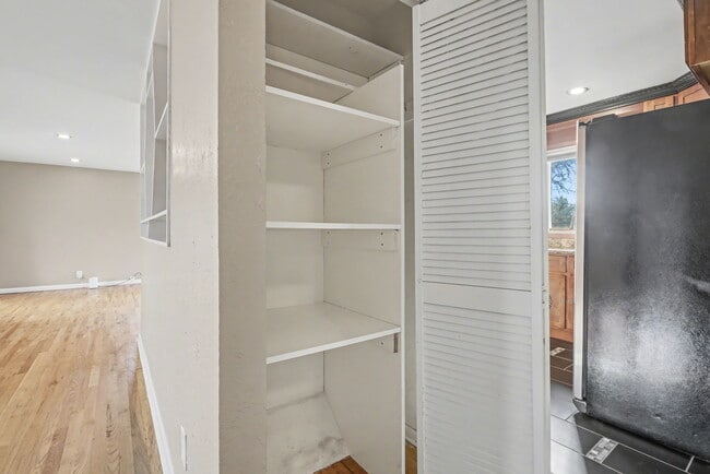 Building Photo - 8624 W Florida Ave