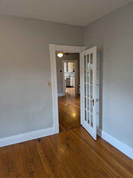 Building Photo - 329 Stackpole St