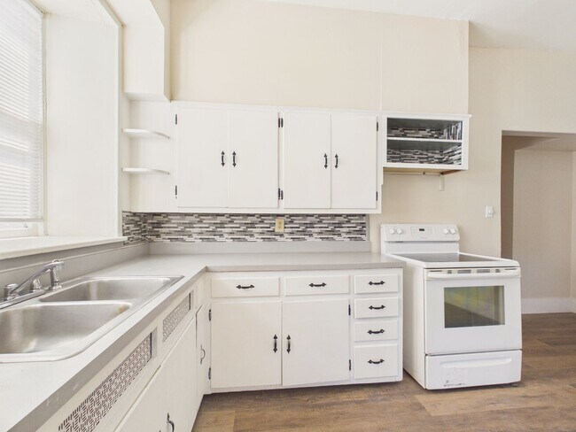 Building Photo - 2333 N 3rd St