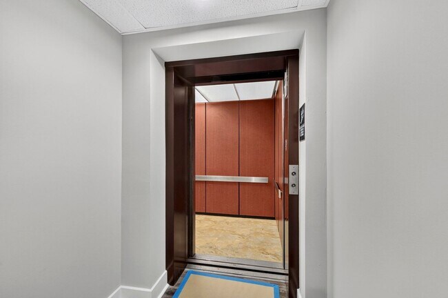 Building Photo - 5630 Pershing Ave