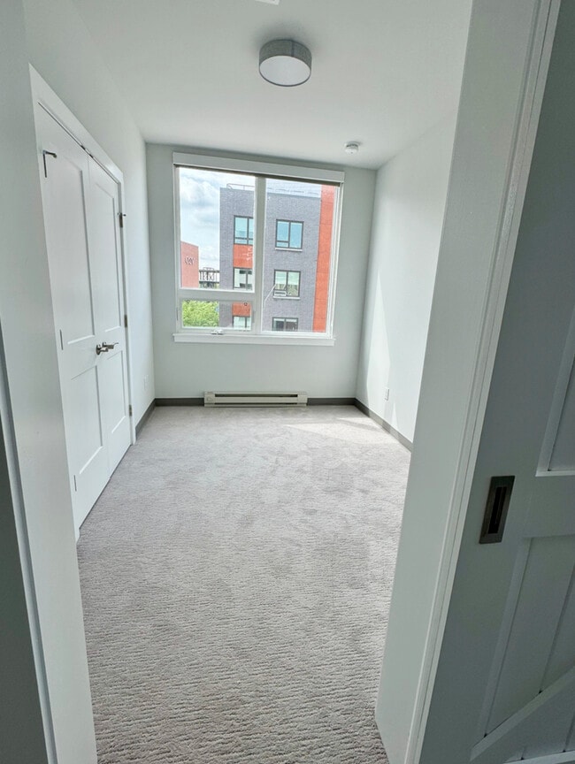 Building Photo - City Sunrise