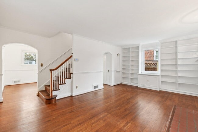 Building Photo - 5008 44th St NW