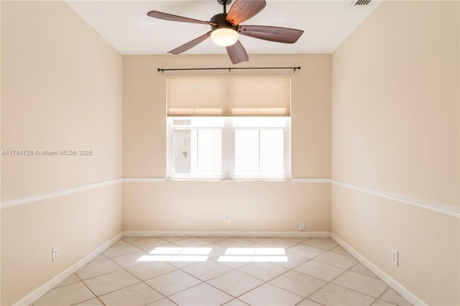 Building Photo - 1306 Banyan Way