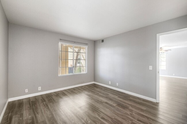 Building Photo - Bright One bedroom, one bath home in Mira Mesa!