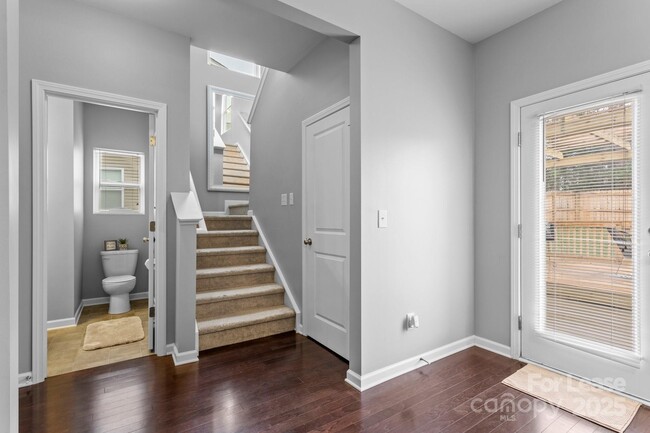 Building Photo - 727 Mountain Quail Dr
