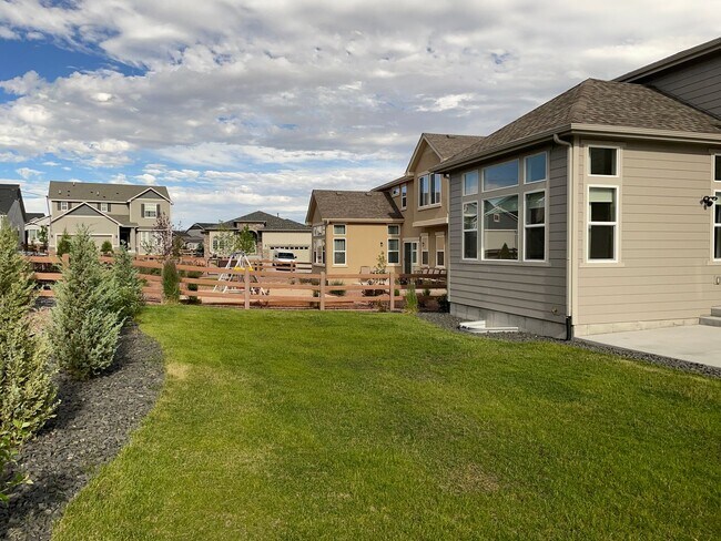 Building Photo - Built in 2021- Stunning 5 Bedroom 4 bath H...