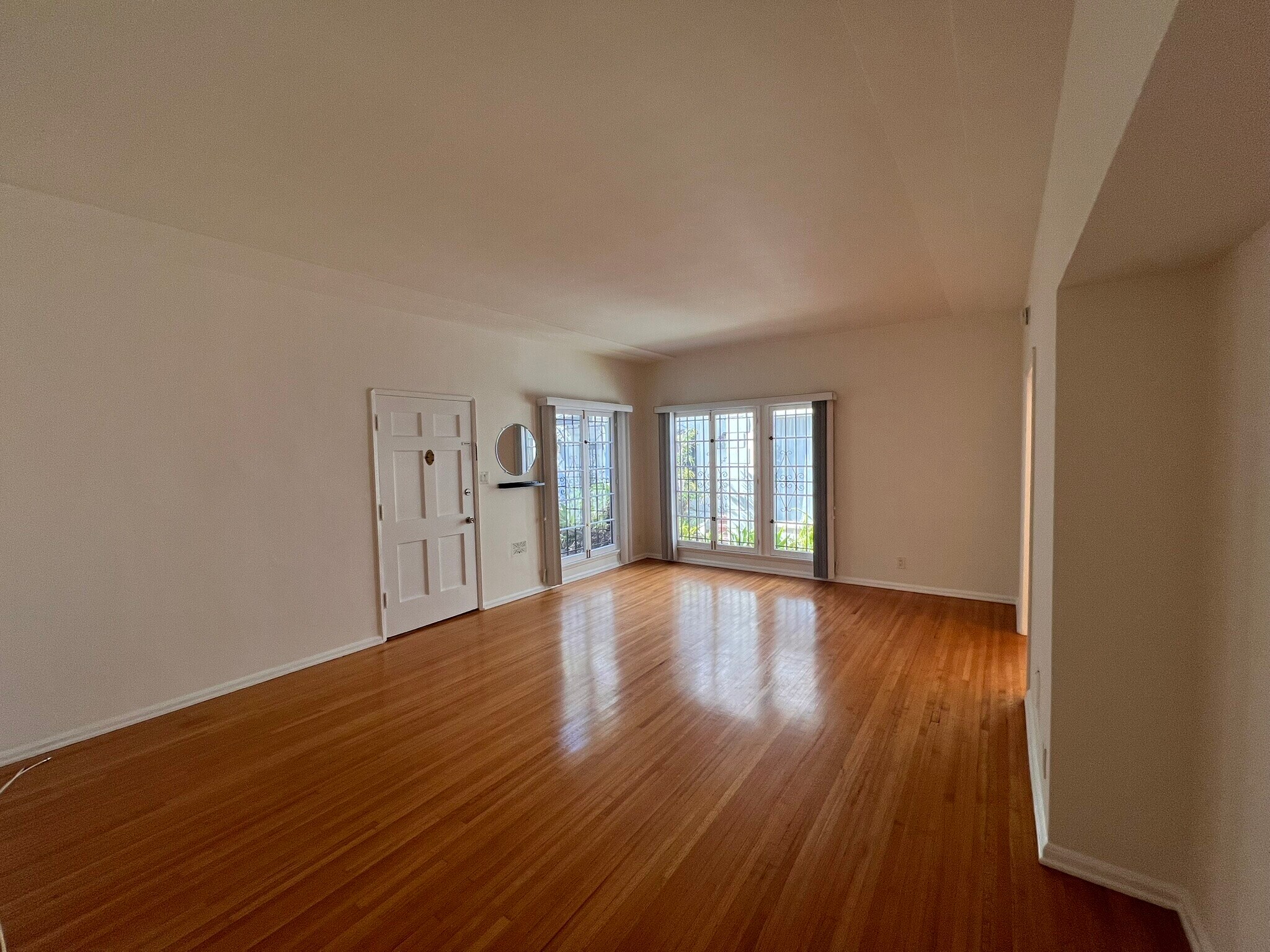 Building Photo - 1248 S La Jolla Ave