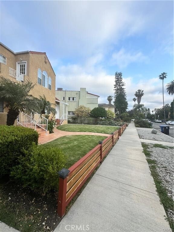Building Photo - 1046 S Citrus Ave