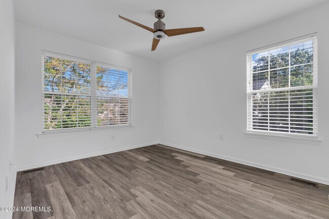 Building Photo - 2 Charles Ct