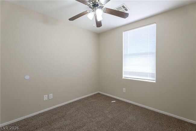 Building Photo - 944 Saffex Rose Ave