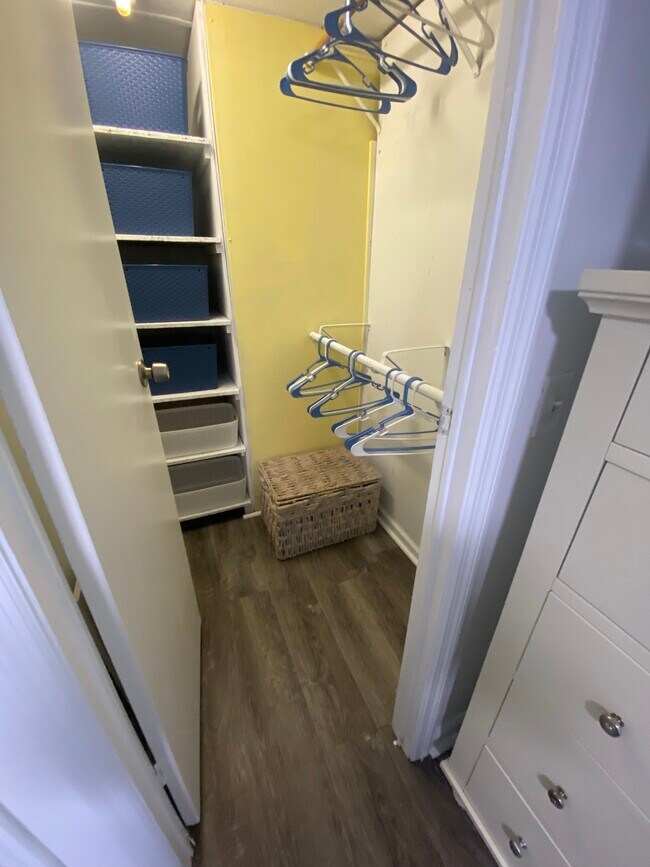 Building Photo - 416 Ranch Rd