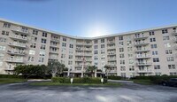 Building Photo - 2851 S Ocean Blvd