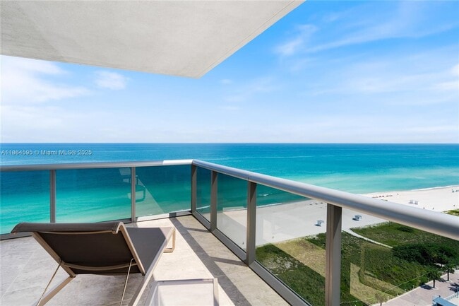 Building Photo - 5875 Collins Ave