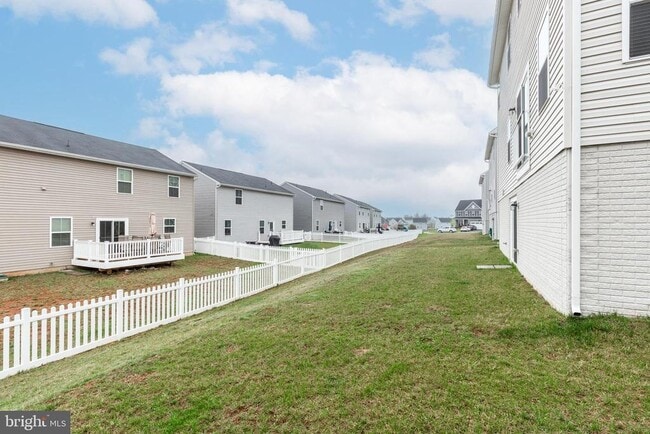 Building Photo - 112 Sherman Wy